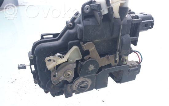 Volkswagen Golf IV Rear door lock 3B4839015A