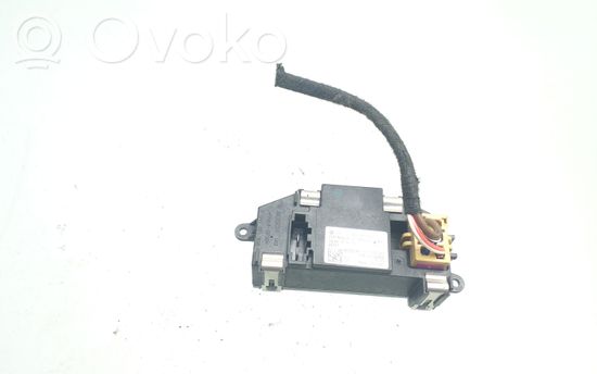 Volkswagen PASSAT B6 Heater blower motor/fan resistor 3C0907521 F011500002