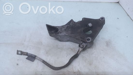BMW 3 E90 E91 Engine mounting bracket 6775041