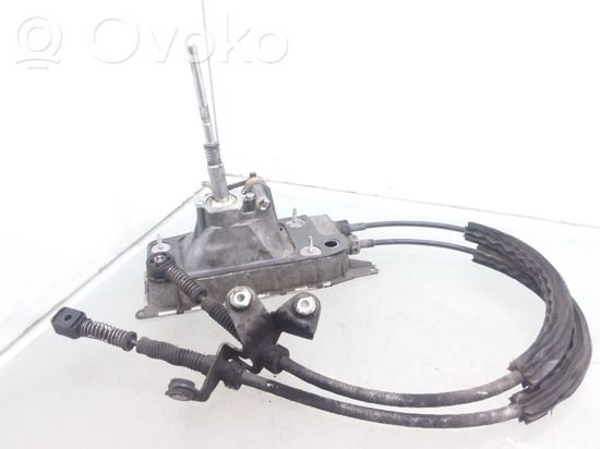 Volkswagen PASSAT B6 Gear selector/shifter (interior) 1K0711565 C0711049D 1K0711789