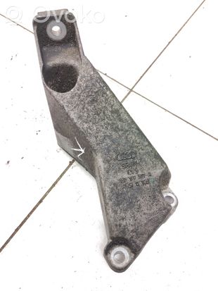 Audi A4 S4 B6 8E 8H Engine mounting bracket 8E0199307A