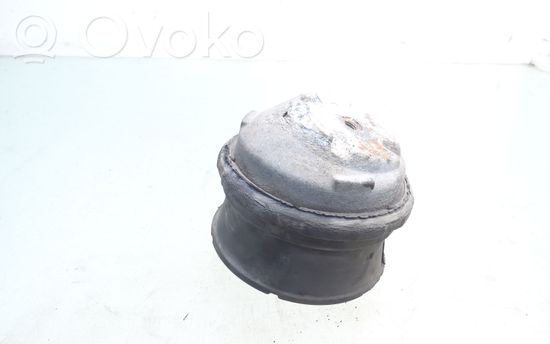 Mercedes-Benz E W211 Engine mount bracket 3618134