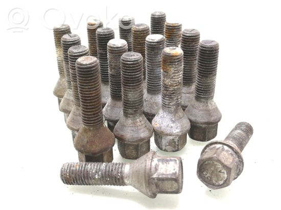 BMW 5 E60 E61 Nuts/bolts