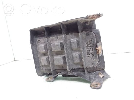 BMW 5 E60 E61 Air intake duct part 7039131