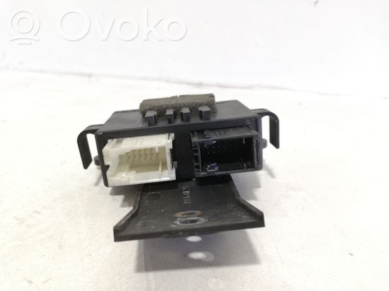 BMW 3 E46 Wing mirror control module 61316913364 05021805 110187