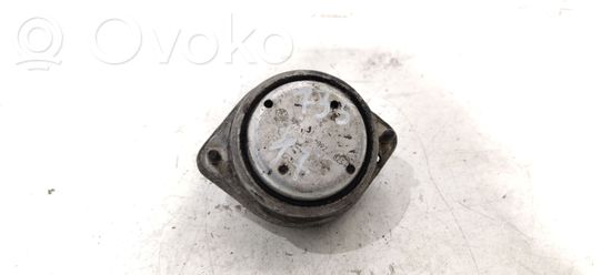 BMW 7 E38 Engine mount bracket 22111092823