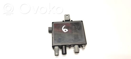 BMW 3 E46 Aerial antenna amplifier 65258377817 17670