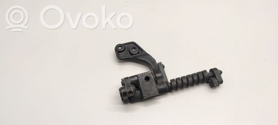 BMW 3 E46 Tailgate/trunk/boot hinge 8254015