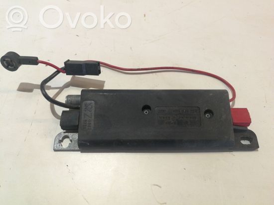 Audi A4 S4 B5 8D Aerial antenna amplifier 8D5035225