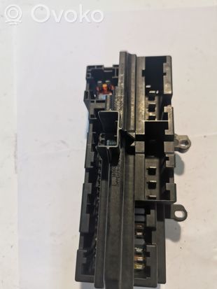BMW 7 E65 E66 Fuse module 61136900582 6900582