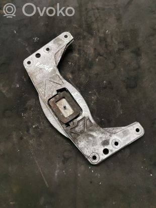 BMW 5 E60 E61 Gearbox mounting bracket 6770289 6761106
