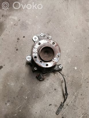 BMW 1 E82 E88 Front wheel hub 31216764444 6764444