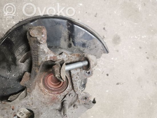 BMW 3 E90 E91 Rear wheel hub 6783665