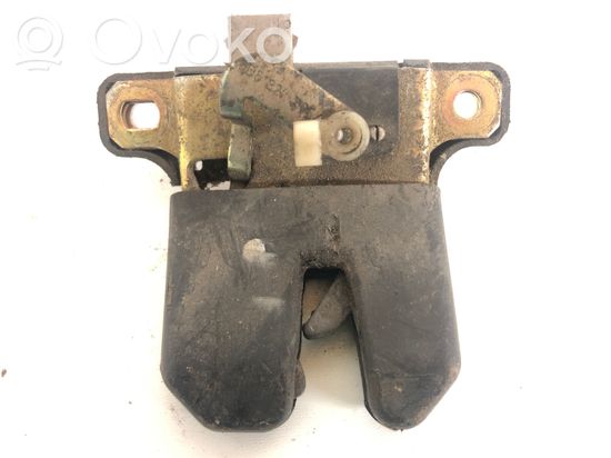 Audi A4 S4 B5 8D Tailgate/trunk/boot lock/catch/latch 8D5827505A