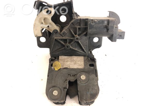 Audi A4 S4 B7 8E 8H Tailgate/trunk/boot lock/catch/latch
