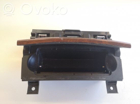 Audi A3 S3 8P Ashtray (front)