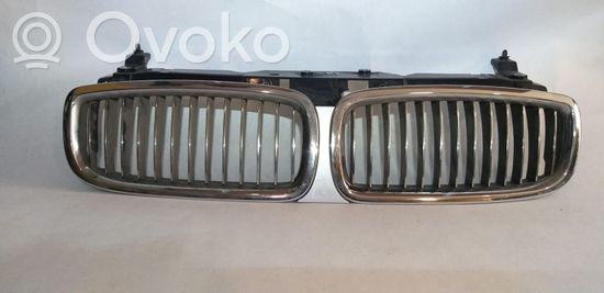 BMW 7 E65 E66 Front bumper upper radiator grill 511370377279
