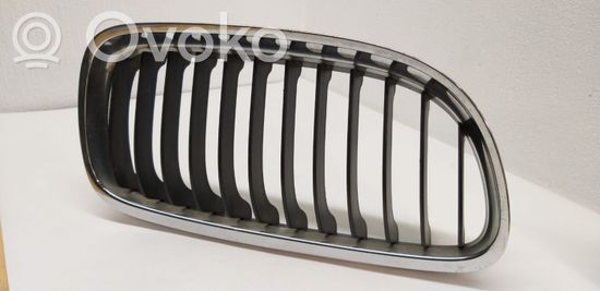 BMW 3 E90 E91 Front bumper upper radiator grill 51137201968