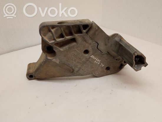 Volkswagen Sharan Engine mounting bracket 03G199207F