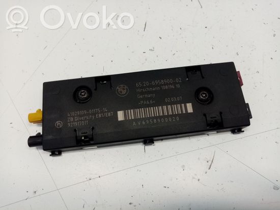 BMW 1 E81 E87 Aerial antenna amplifier 65206958900 65209204421 65204142335