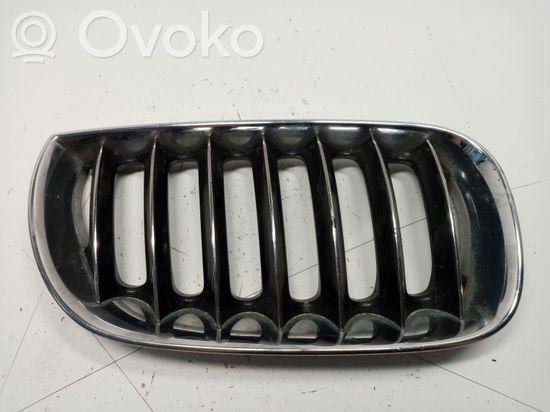 BMW X3 E83 Front bumper upper radiator grill 51133414904