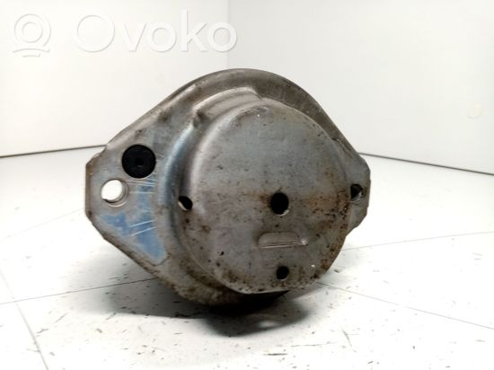 BMW 5 E60 E61 Engine mount bracket 6761089 22116761089