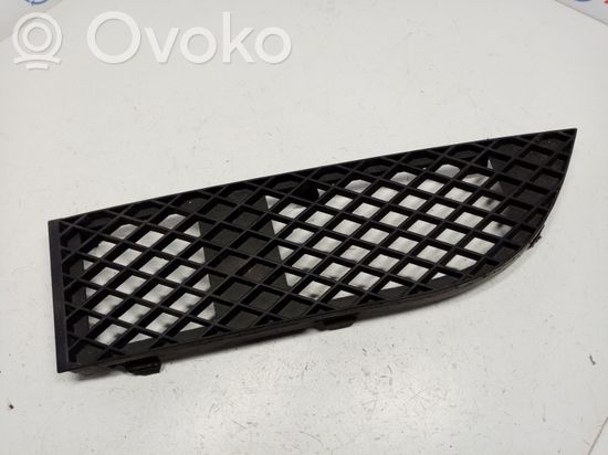 BMW 7 E65 E66 Front bumper lower grill 51117135563