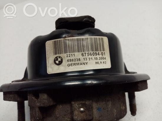 BMW 7 E65 E66 Engine mount bracket 6756094 22116756094 22116770796