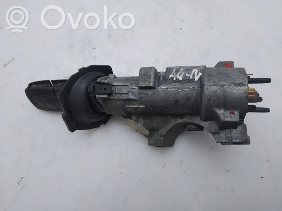 Audi A4 S4 B6 8E 8H Ignition lock 4B0905851B