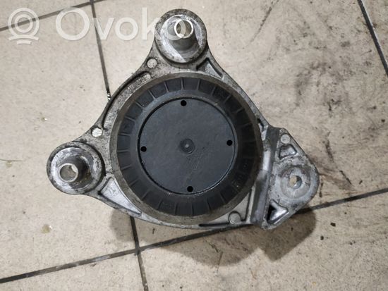 Mercedes-Benz V Class W447 Engine mount bracket A4472410013
