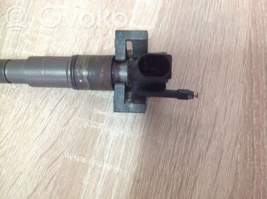 BMW 5 E60 E61 Fuel injector 779272104