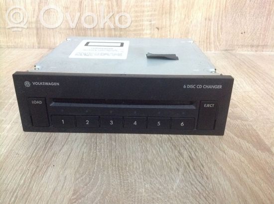 Volkswagen Golf V CD/DVD changer