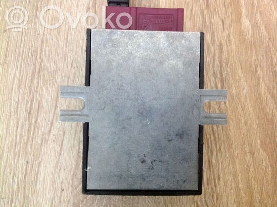 BMW 3 E90 E91 Fuel injection pump control unit/module 718042601 55892110