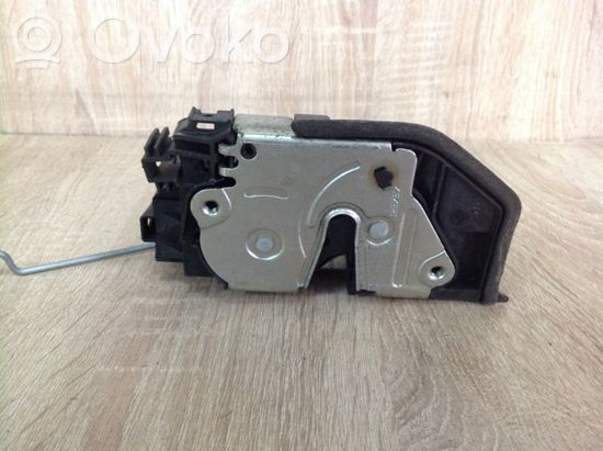 BMW 5 E60 E61 Front door lock 7167073