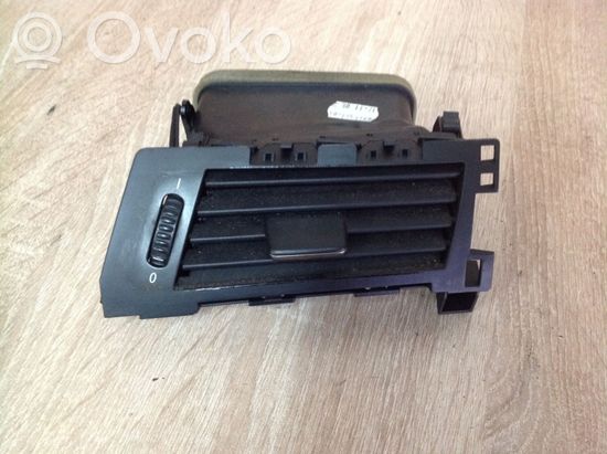 BMW 5 E60 E61 Dash center air vent grill 6949303