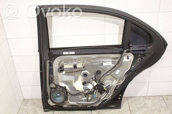 Mercedes-Benz S W221 Rear door