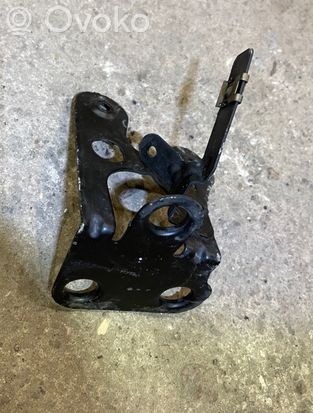 Volkswagen Golf V ABS pump bracket