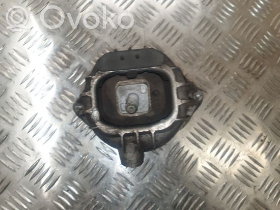 BMW 3 E90 E91 Engine mount bracket 6773247