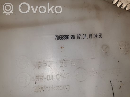 BMW 3 E90 E91 Windshield washer fluid reservoir/tank 7068996