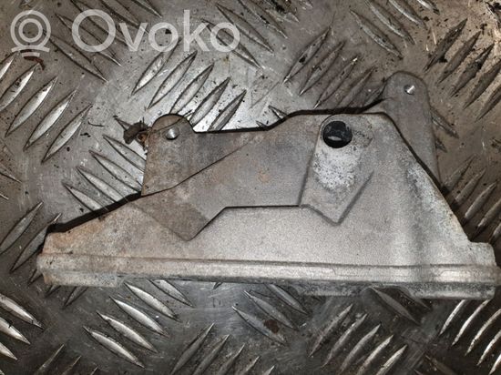 BMW 3 E90 E91 Engine mounting bracket 7805421
