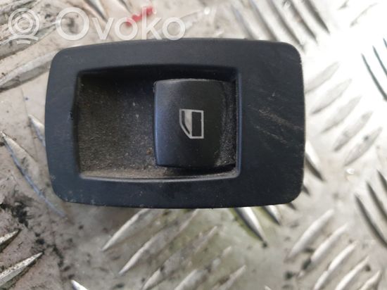 BMW 5 E60 E61 Electric window control switch 9113773