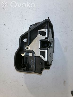 BMW 5 E60 E61 Rear door lock 7167076