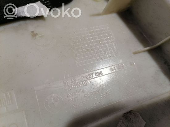 BMW 5 E60 E61 (B) pillar trim (top) 7027088
