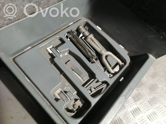 BMW 3 E90 E91 Other trunk/boot trim element 7070520
