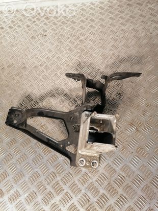 BMW 5 E60 E61 Front bumper mounting bracket 7163484