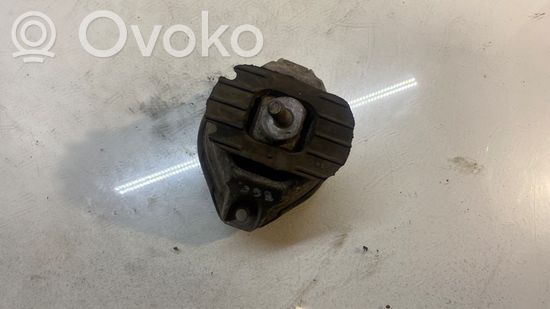 BMW 5 E60 E61 Engine mount bracket 6769874