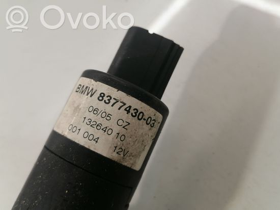 BMW 3 E90 E91 Windshield washer spray nozzle 8377430