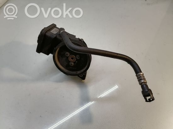 BMW 5 E60 E61 Power steering pump 7693974101