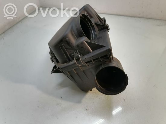BMW 5 E60 E61 Air filter box 6575526