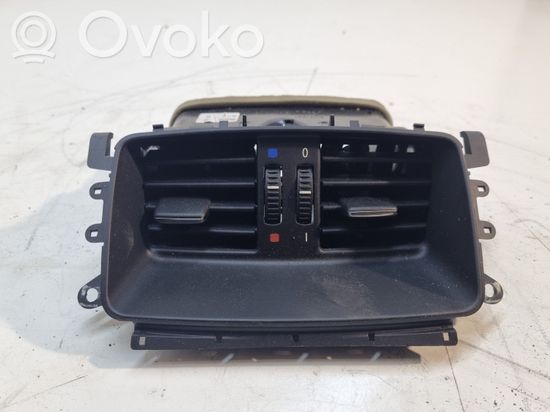 BMW 3 E92 E93 Rear air vent grill 7129556